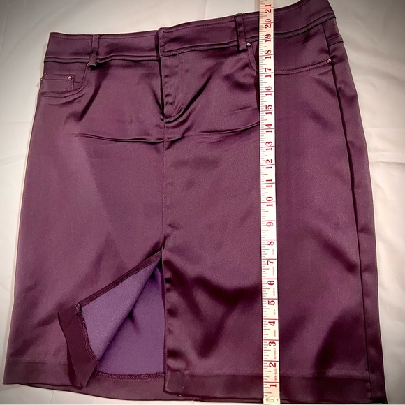 Cache Silk Like Skirt, Burgundy, with Pockets & Crystals, Elegant, Preowned - Picture 7 of 8